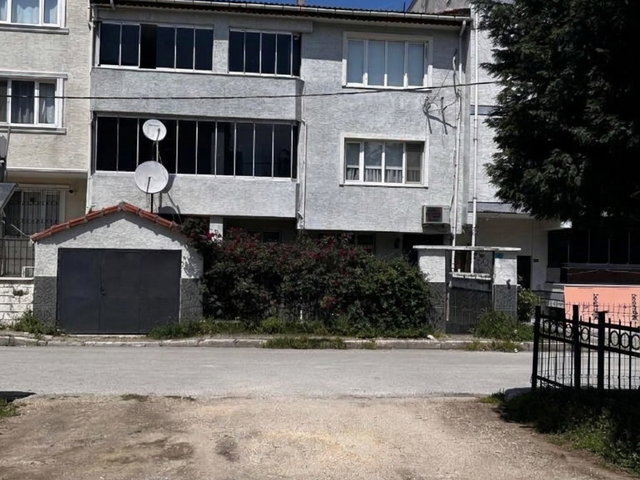 REMAX AREA’DAN GÜRSU KURTULUŞ'TA SATILIK BAHÇELİ 3 KATLI MÜSTAKİL EV