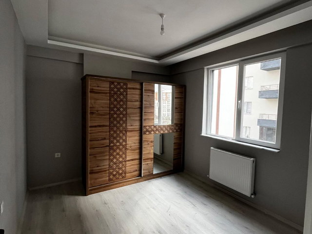 REMAX İLKE'DEN YILDIZKENT NERGİS SİTESİ'NDE 2+0 KİRALIK DAİRE