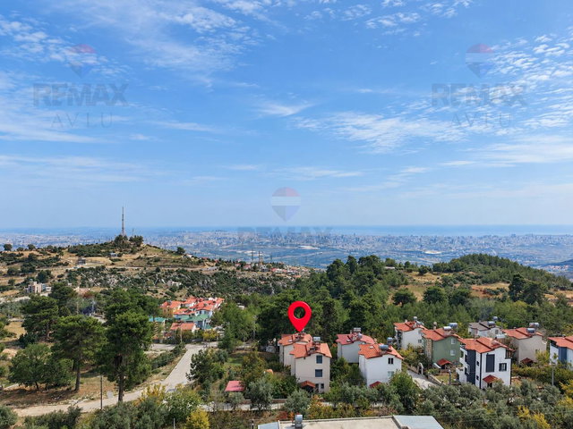 REMAX AVLU'DAN KOCAHAMZALI'DA 4+1 TRİPLEX SATILIK VİLLA