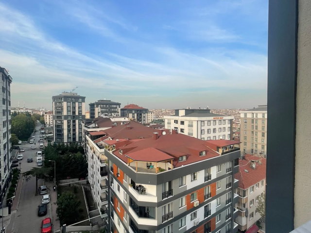 BAHÇELİEVLER'DE BUTİK SİTEDE SIFIR 2+1 DAİRE- PARK MANZARALI