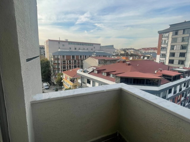 BAHÇELİEVLER'DE BUTİK SİTEDE SIFIR 2+1 DAİRE- PARK MANZARALI