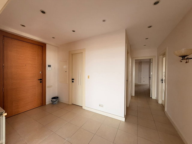 REMAX PALM'DEN FUATMOREL MAH. LEMONTRİ SİT.'DE PRESTİJLİ 4+1