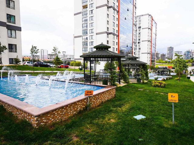 ÜMİT YÜCEL'DEN RELAX PLUS SİTESİ'NDE FUL EŞYALI 1+1 ARAKAT DAİRE