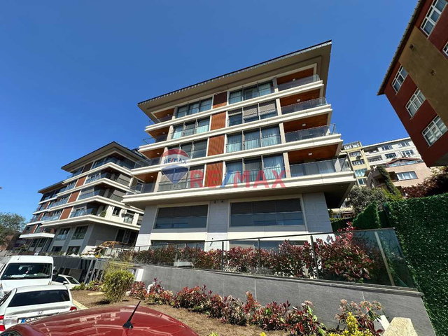 ÜSKÜDAR BURHANİYE’DE BOĞAZ MANZARALI 6+1 DUBLEKS KİRALIK DAİRE