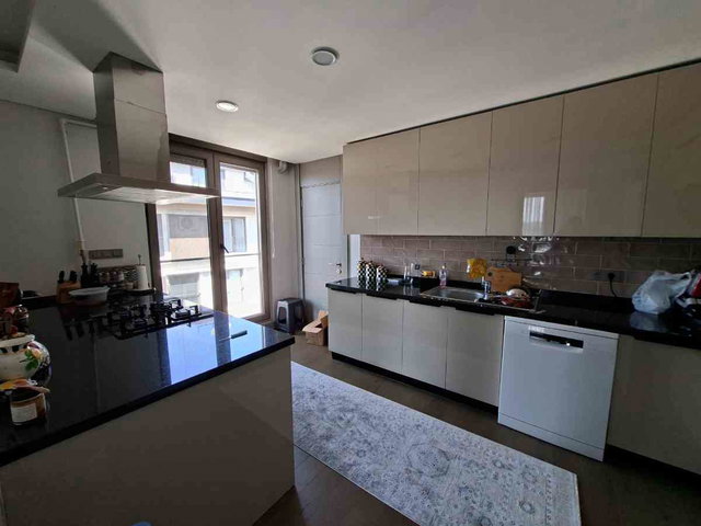 ÜSKÜDAR BURHANİYE’DE BOĞAZ MANZARALI 6+1 DUBLEKS KİRALIK DAİRE