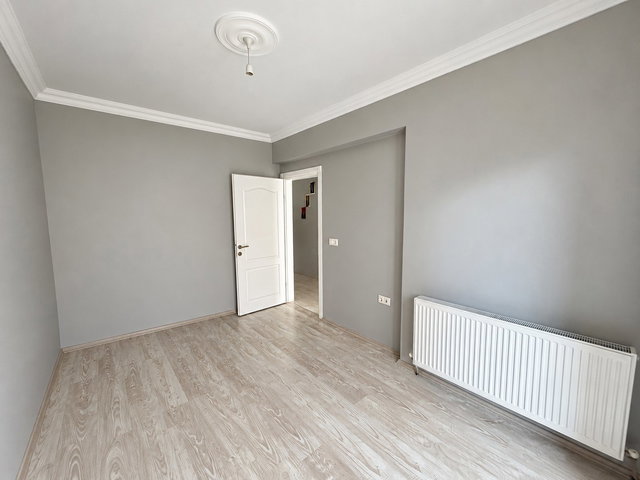 GÖLCÜK ÇİFTLİK ŞEHRİ TORUNOĞLU SİTESİ’NDE SATILIK 3+1 YÜKSEK GİRİŞ DAİRE