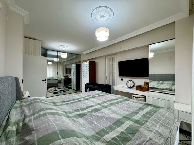 İZMİT YENİŞEHİR MAHALLESİ İÇİ YAPILI LÜKS 2+1 SATILIK DAİRE