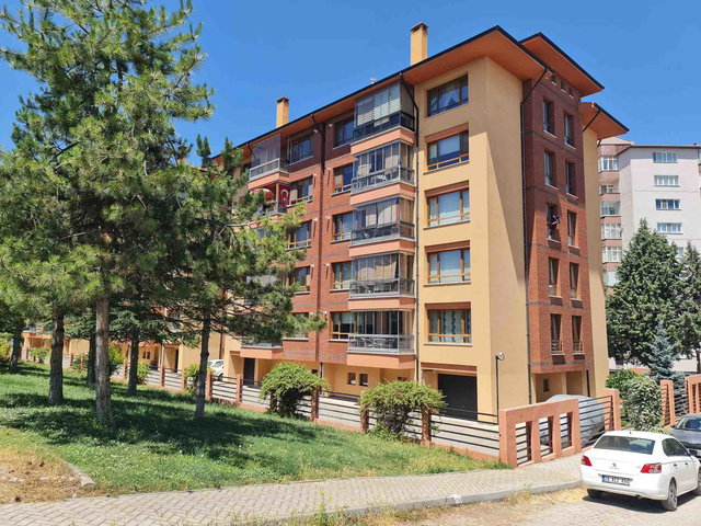 REMAX MOD'DAN AKARŞBAŞI MAH. ADA SİTESİNDE KİRALIK 4+1 DAİRE
