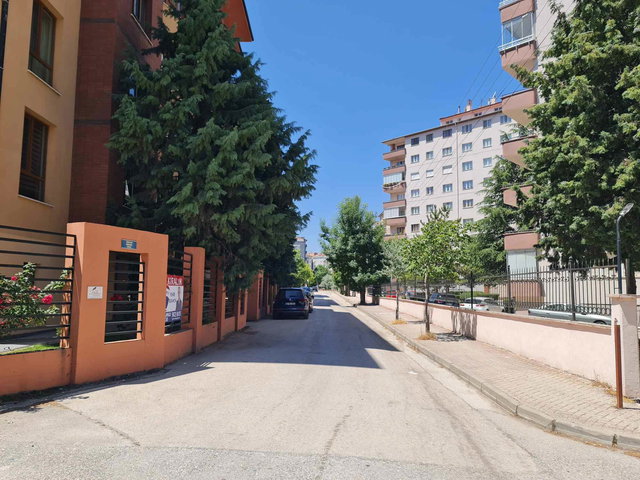 REMAX MOD'DAN AKARŞBAŞI MAH. ADA SİTESİNDE KİRALIK 4+1 DAİRE
