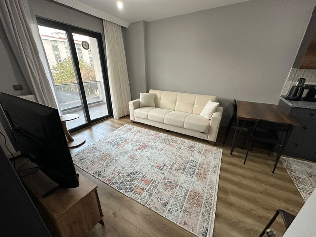 ÜNİVERSİTE VE ŞEHİR HASTANESİ KARŞISINDA, KİRALIK EŞYALI 1+1 DAİRE