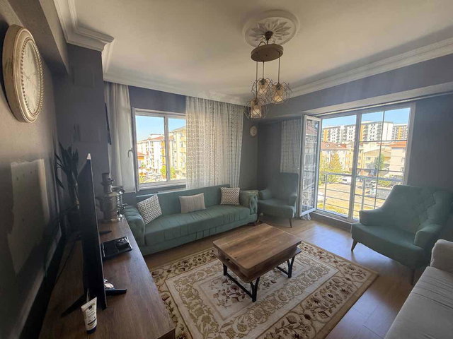 ÜMRANİYE ESENKENT’TE 2+1 | BALKONLU DAİRE