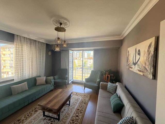ÜMRANİYE ESENKENT’TE 2+1 | BALKONLU DAİRE