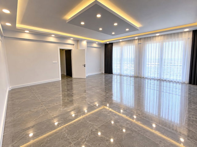 İZMİT YENİŞEHİR KONAK HASTANESİ MEVKİİNDE İÇİ YAPILI 2+1 KİRALIK DAİRE