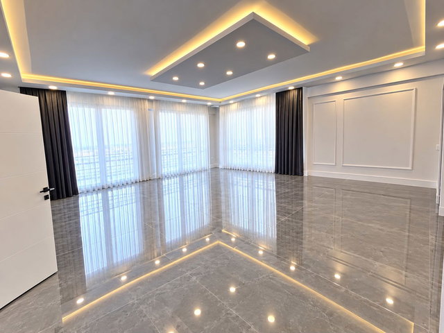 İZMİT YENİŞEHİR KONAK HASTANESİ MEVKİİNDE İÇİ YAPILI 2+1 KİRALIK DAİRE