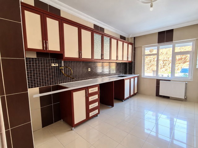 RE/MAX DEĞİŞİM’DEN ABDULLAHPAŞA MAHALLESİ’NDE KİRALIK 3+1 DAİRE!