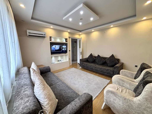 EZGİ EMEK’TEN SATILIK MERKEZİ LOKASYONDA GENİŞ VE FERAH 2+1 DAİRE