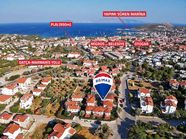 DATÇA İSKELE MAHALLESİ'NDE MERKEZİ KONUMDA KÖŞE BAHÇELİ 1+1