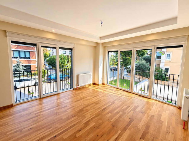 FENERYOLUN'DA CADDEYE 2. BİNA MODERN MİMARİ İLE YAPILMIŞ 60 M2 NET FIRSAT SATILIK  2+1 DAİRE