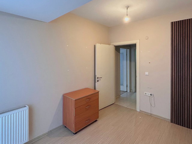 RE/MAX’TEN EKİNOBA’DA ADLİYE & E-5'E YÜRÜME MESAFESİNDE, KREDİYE UYGUN, SİTE İÇİNDE, BOŞ 1+1