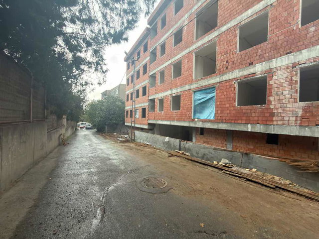 HALKALI ZEYNEBİYE'DE 2+1 SATILIK DAİRE
