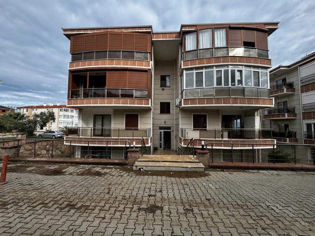 AYVALIK ALİ ÇETİNKAYA’DA DENİZ MANZARALI 1+1 KİRALIK DAİRE