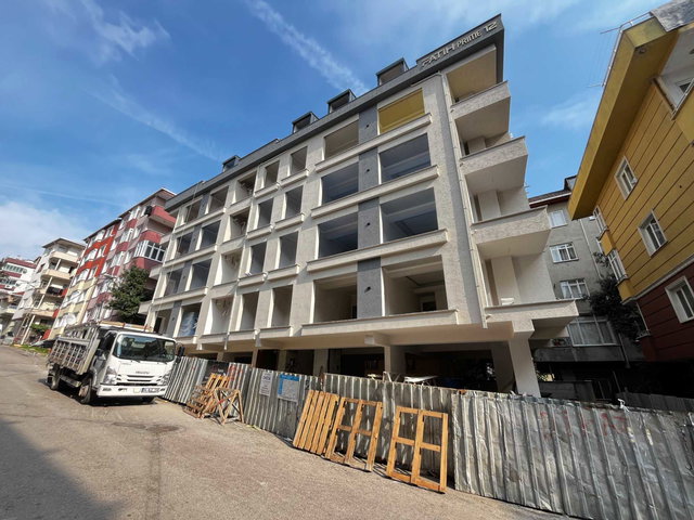 PENDİK AYDINLI YOLU CADDESİNDE SATILIK 3+1 DAİRE