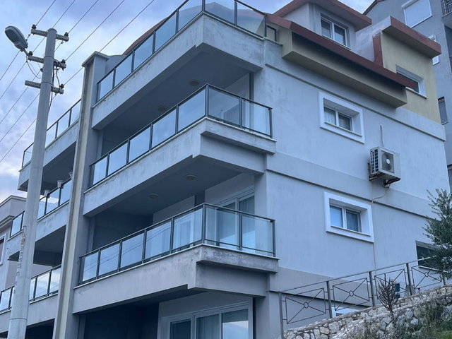 KARABURUN İSKELE’DE EŞYALI 2+1 FULL DENİZ MANZARASINA SAHİP KİRALIK DAİRE |