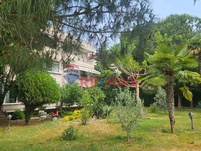 MALTEPE YALI MAHALLESİ KASTEL DRAGOS SAHIL SITESINDE SATILIK 3+1 DAIRE