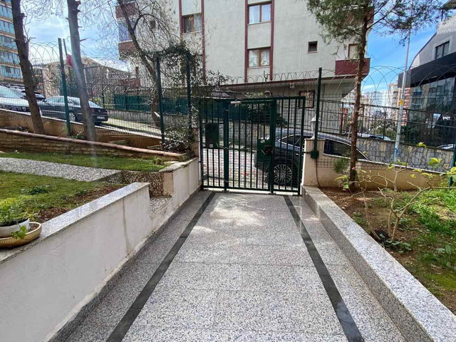 ATAŞEHIR HASTANELER BÖLGESI BOŞ 3+1 SATILIK DAIRE