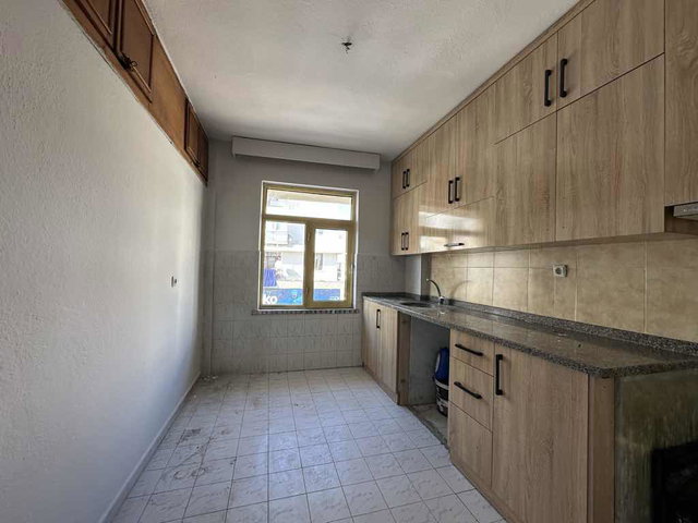 AŞAĞI PAZARCI MAHALLESİNDE SATILIK 2+1 ARAKAT DAİRE