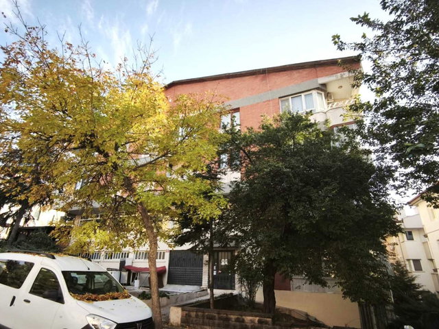 AŞAĞI ÖVEÇLERDE, 1330.CADDEDE, MERKEZİ KONUMDA 2+1 FIRSAT DAİRE