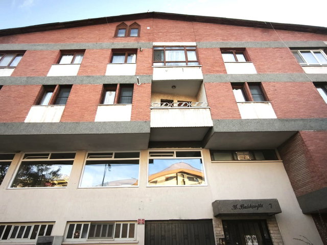AŞAĞI ÖVEÇLERDE, 1330.CADDEDE, MERKEZİ KONUMDA 2+1 FIRSAT DAİRE