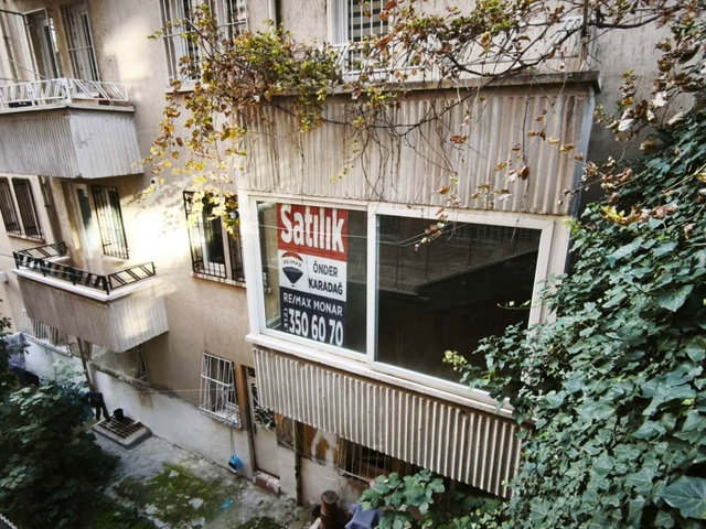 AŞAĞI ÖVEÇLERDE, 1330.CADDEDE, MERKEZİ KONUMDA 2+1 FIRSAT DAİRE