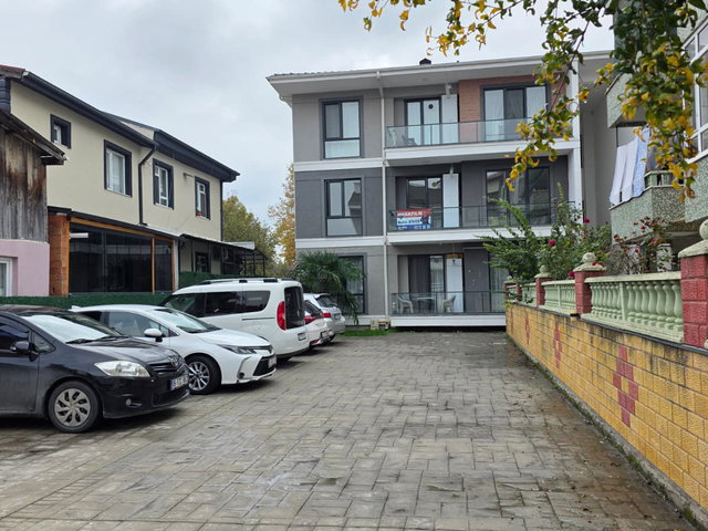 ADAPAZARI ÇARŞI MERKEZİNDE, YERDEN ISITMALI SATILIK 2+1!