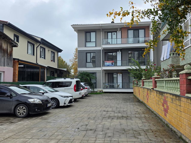 ADAPAZARI ÇARŞI MERKEZİNDE, YERDEN ISITMALI SATILIK 2+1!