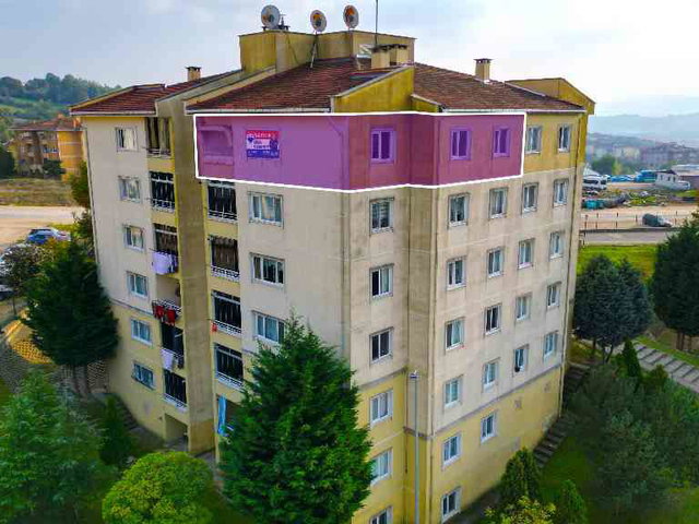 ADAPAZARI’NDA SİTE İÇİNDE 3+1 | 125 M² BRÜT | EN ÜST KAT (5/5) | BALKONLU