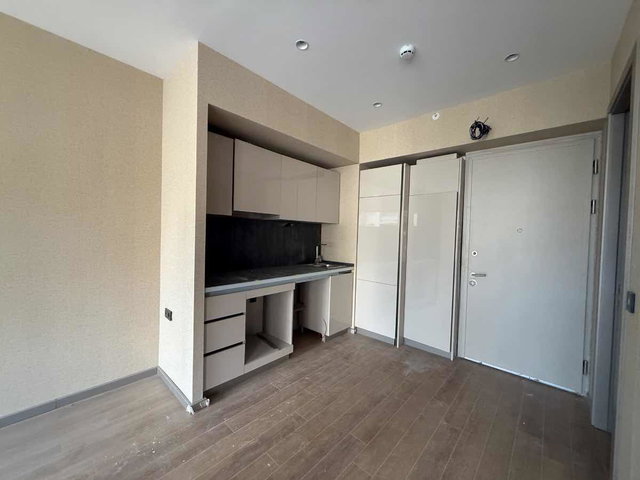 SAHRAYICEDİD ALTOWER RESİDENCE'DA ARAKAT BOŞ SATILIK 1+1 DAİRE