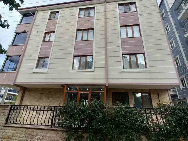 GÖMEÇ’TE 3+1 | 90 M² NET | BAHÇE KATI | DOĞALGAZ KOMBİLİ | BALKONLU KİRALIK DAİRE