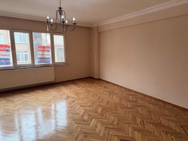 VALİKONAGI CAD 100M MESAFEDE 3+1 FERAH DAİRE