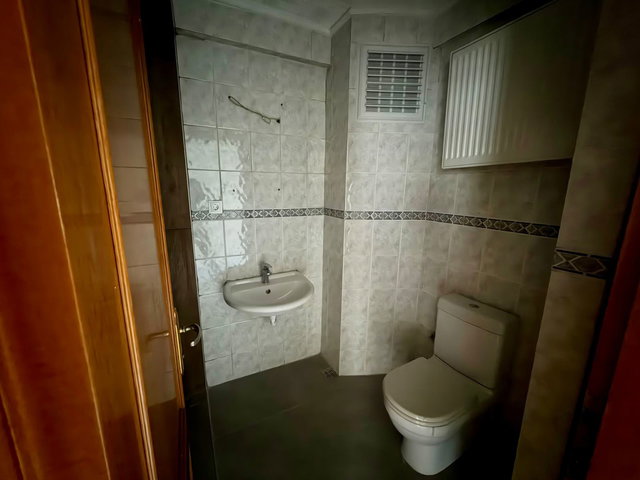 ZEYNEP KAMİL HASTANE KARŞISI BEKARA UYGUN BAKIMLI KİRALIK 3+1