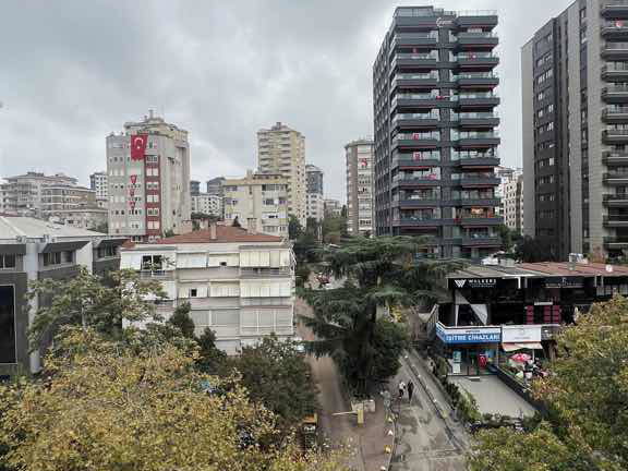 BAĞDAT CADDESİN’DE İŞYERİNE KİRALIK LÜKS DAİRE