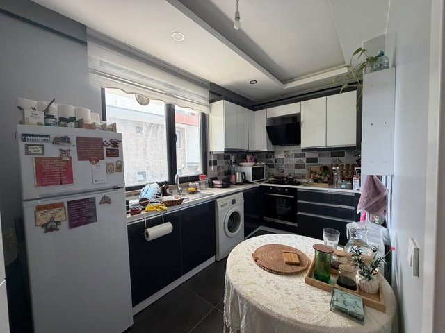 TAŞOLUK BUTİK SİTEDE METROYA YÜRÜME MESAFESİ 2+1 SATILIK DAİRE