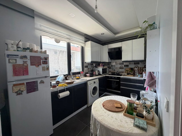 TAŞOLUK BUTİK SİTEDE METROYA YÜRÜME MESAFESİ 2+1 SATILIK DAİRE