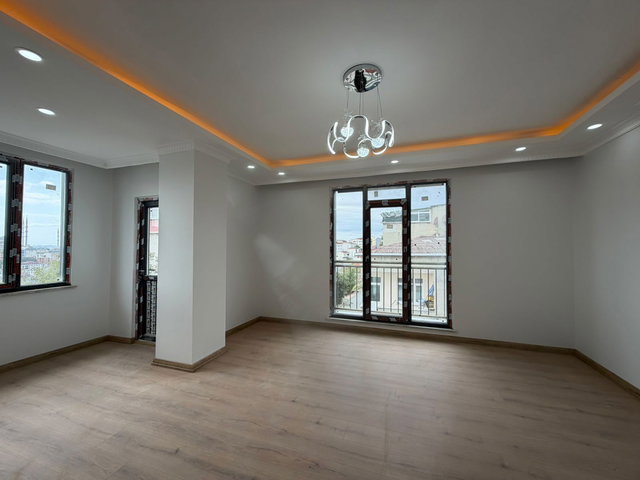 ARNAVUTKÖY MUSTAFA KEMAL PAŞA 2+1 SATILIK DAİRE