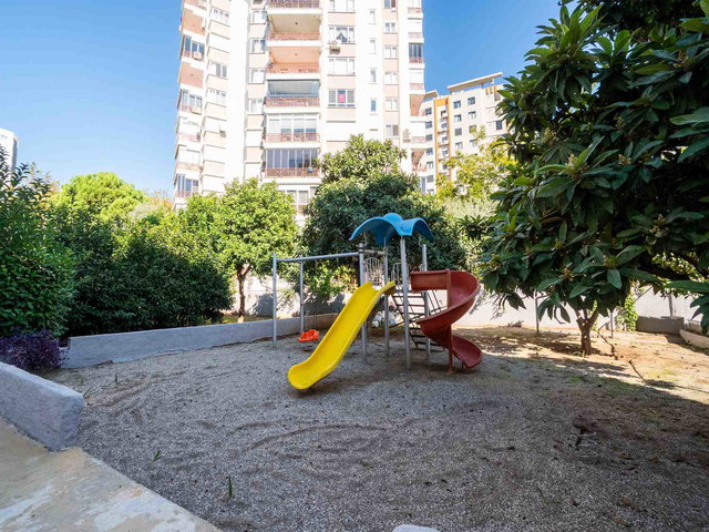 KONYAALTI SİTELER MAHALLESİ ELİT SİTESİ'NDE KREDİYE UYGUN DOĞALGAZLI ARA KAT GENİŞ 3+1 DAİRE