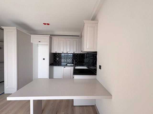 REMAX RİNA'DAN DENİZE YÜRÜME MESAFESİNDE 1+1 SIFIR DAİRE