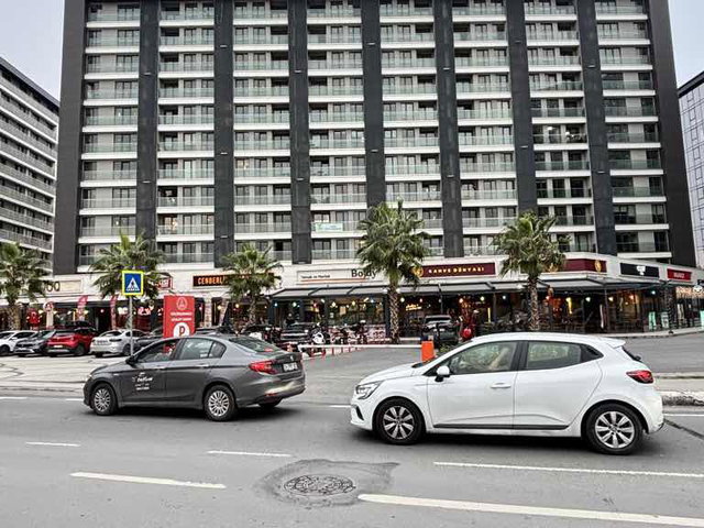 KÜÇÜKÇEKMECE KELEŞ CENTER’ DA ARA KAT BALKONLU SATILIK 2+1 DAİRE