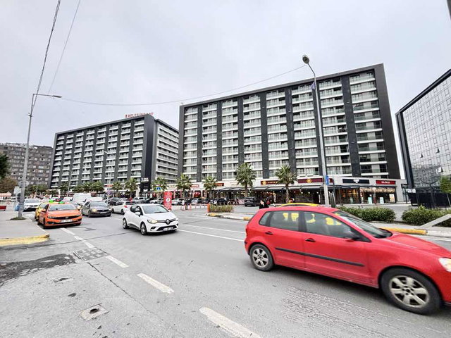 KÜÇÜKÇEKMECE KELEŞ CENTER’ DA ARA KAT BALKONLU SATILIK 2+1 DAİRE