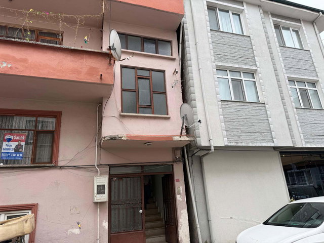 REMAX DESIGN TEPEKUM MAHALLESİNDE SATILIK 3+1 DAİRE
