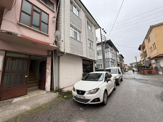 REMAX DESIGN TEPEKUM MAHALLESİNDE SATILIK 3+1 DAİRE